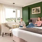 Ivanhoe Inn And Hotel