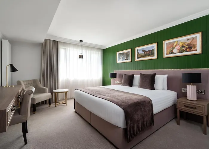 Ivanhoe Inn And Hotel