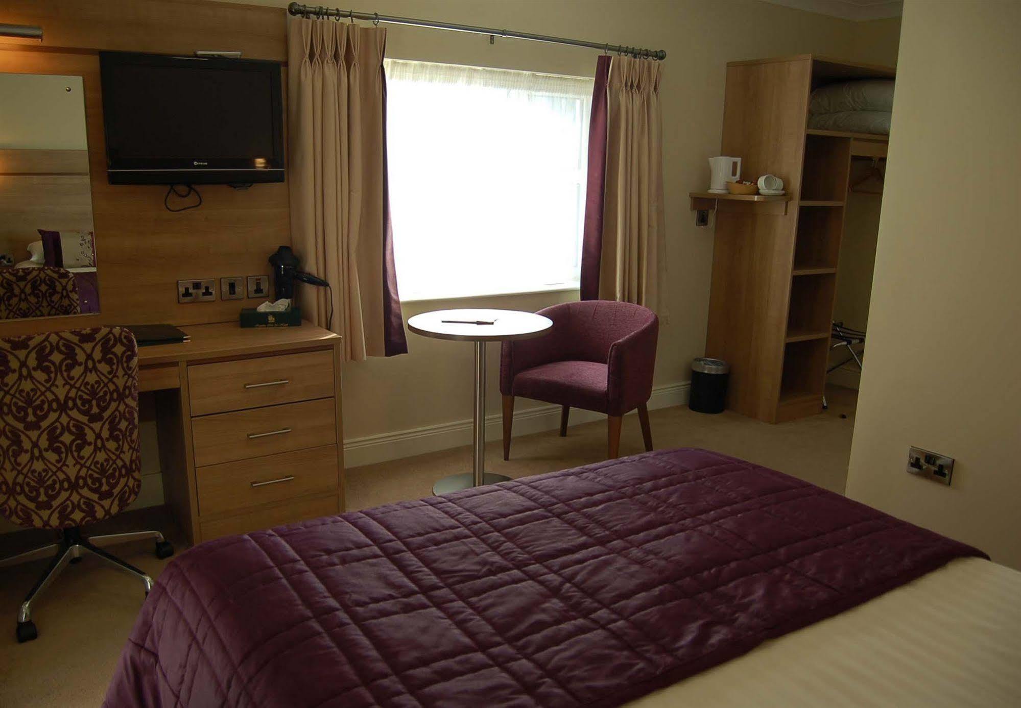 Hotel Ivanhoe And Belfast